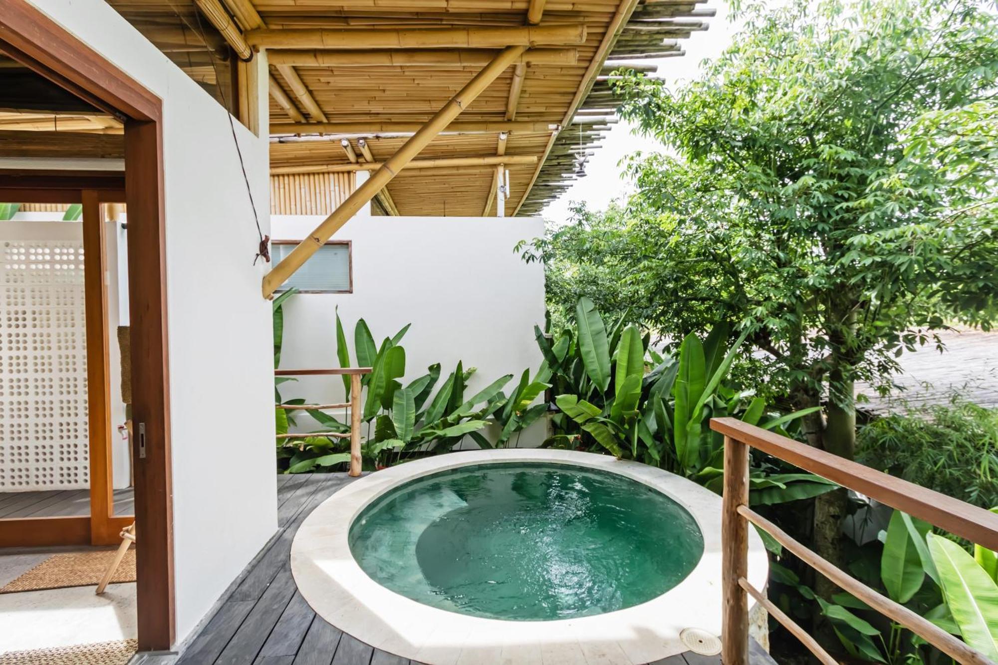 Uluwatu Jellyfish Villas Bingin Beach מראה חיצוני תמונה